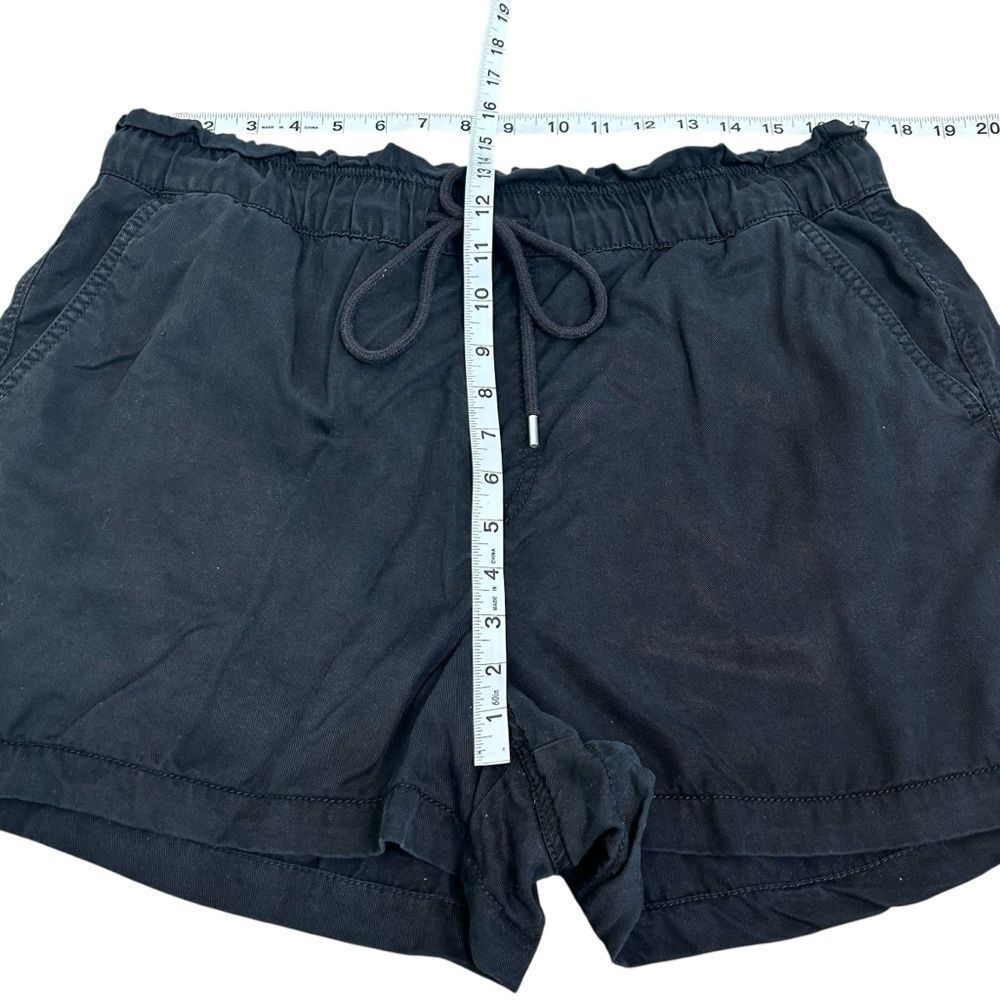 Loft black paperbag drawstring pull on shorts siz… - image 3